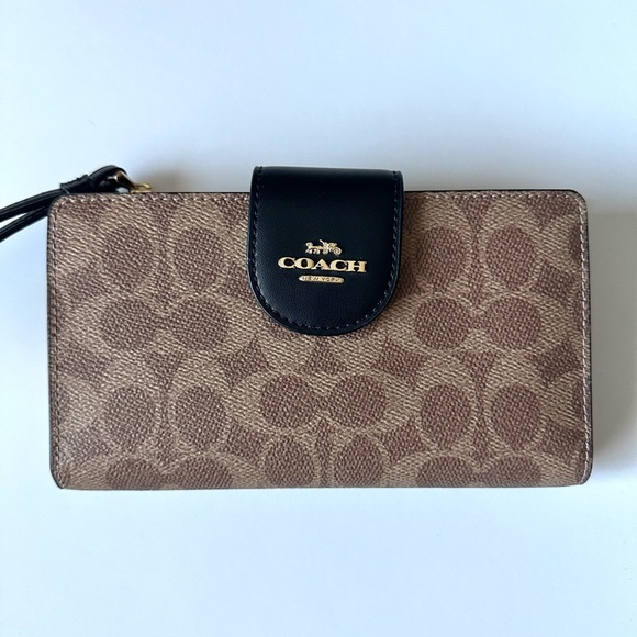 COACH Wallet signature canvas with cellphone holder. - Picture 3 of 7